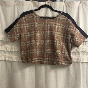 Romeo + Juliet Couture plaid crop top, size large